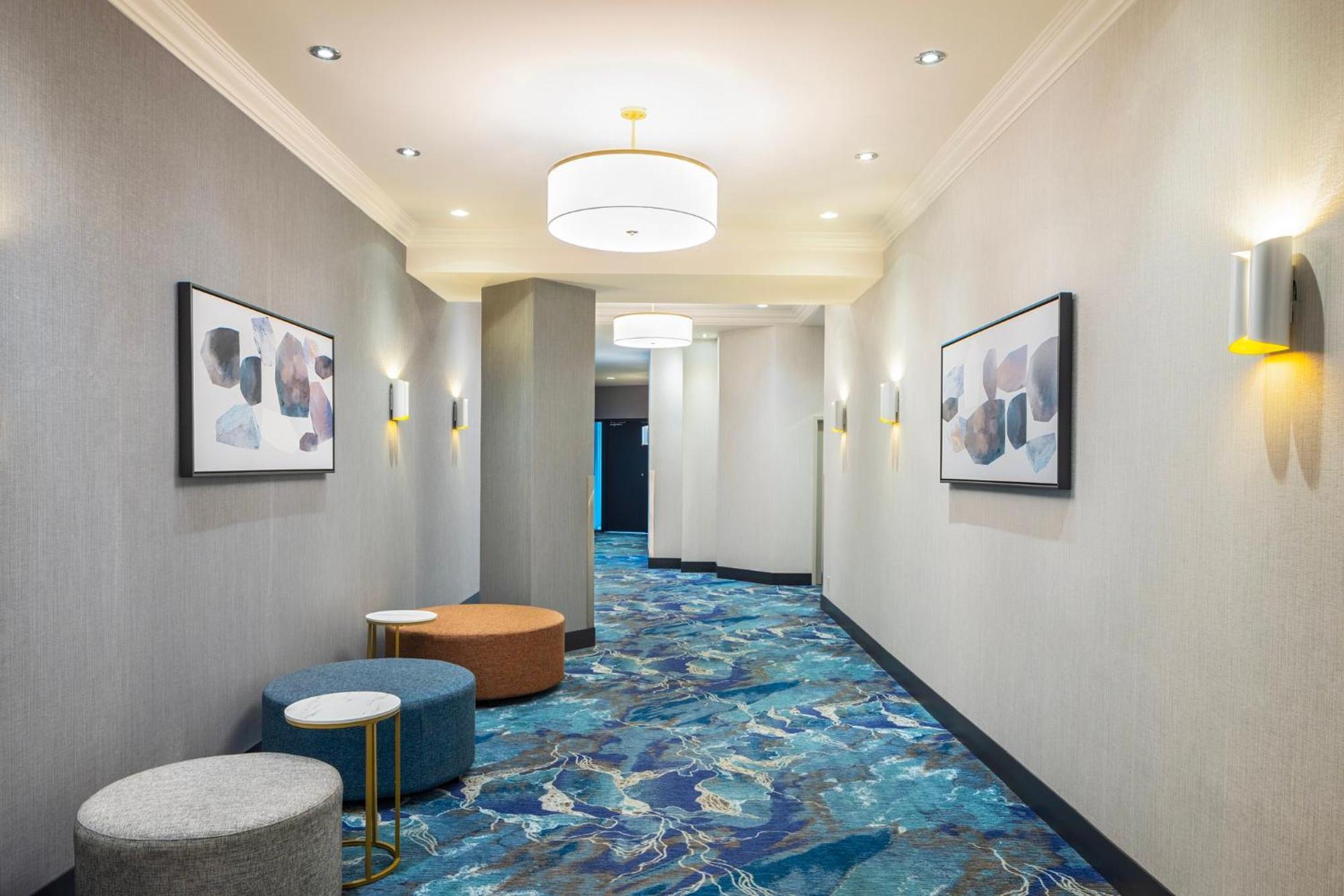 Montreal By Ihg Laval