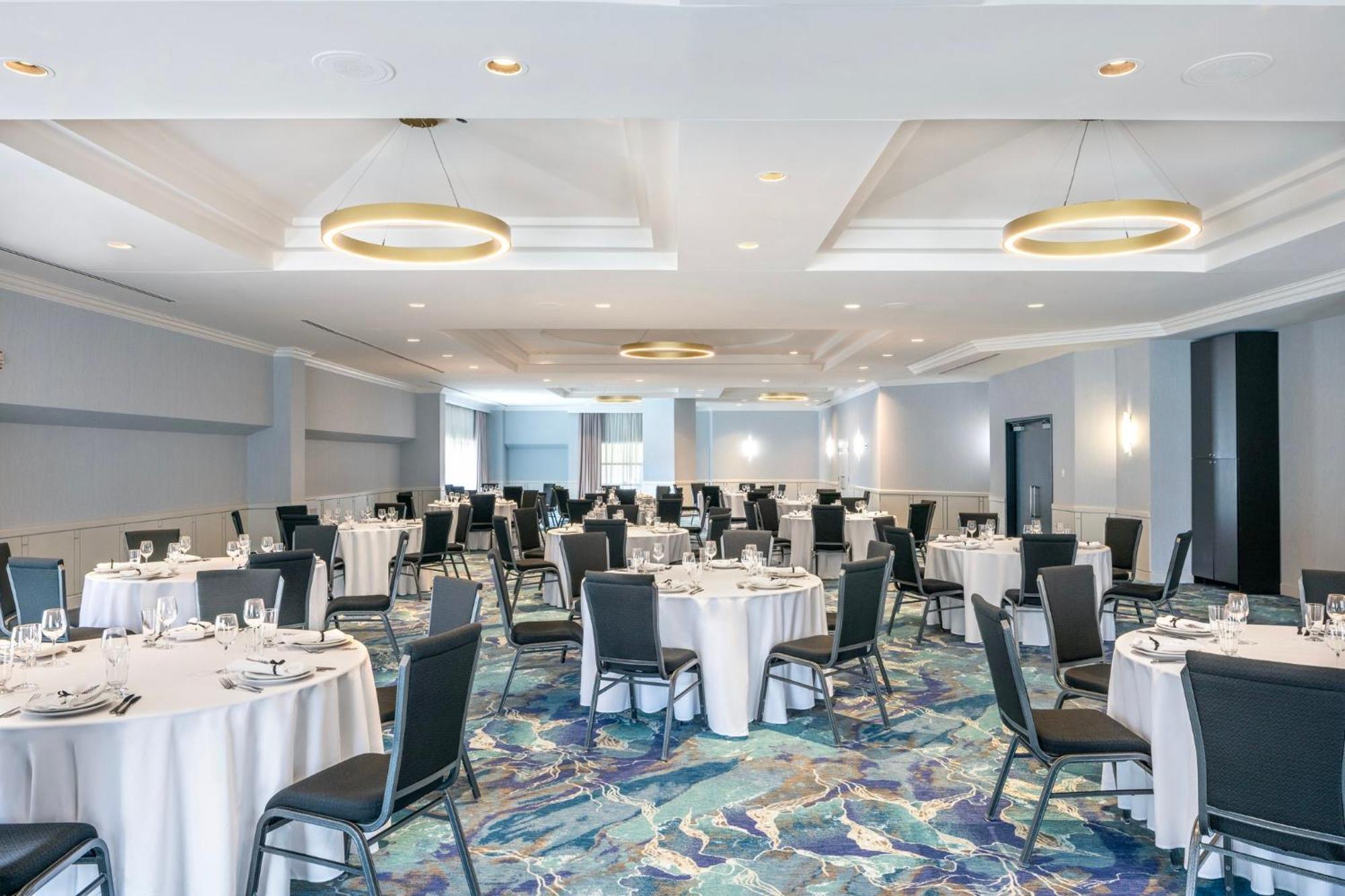 Montreal By Ihg Hotel