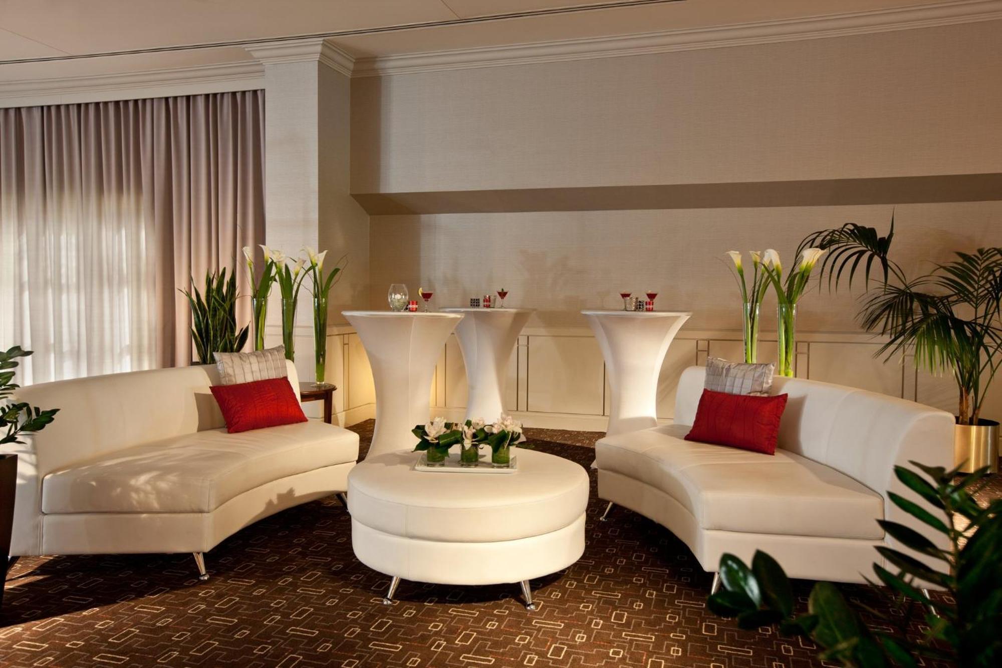 Montreal By Ihg 4*
